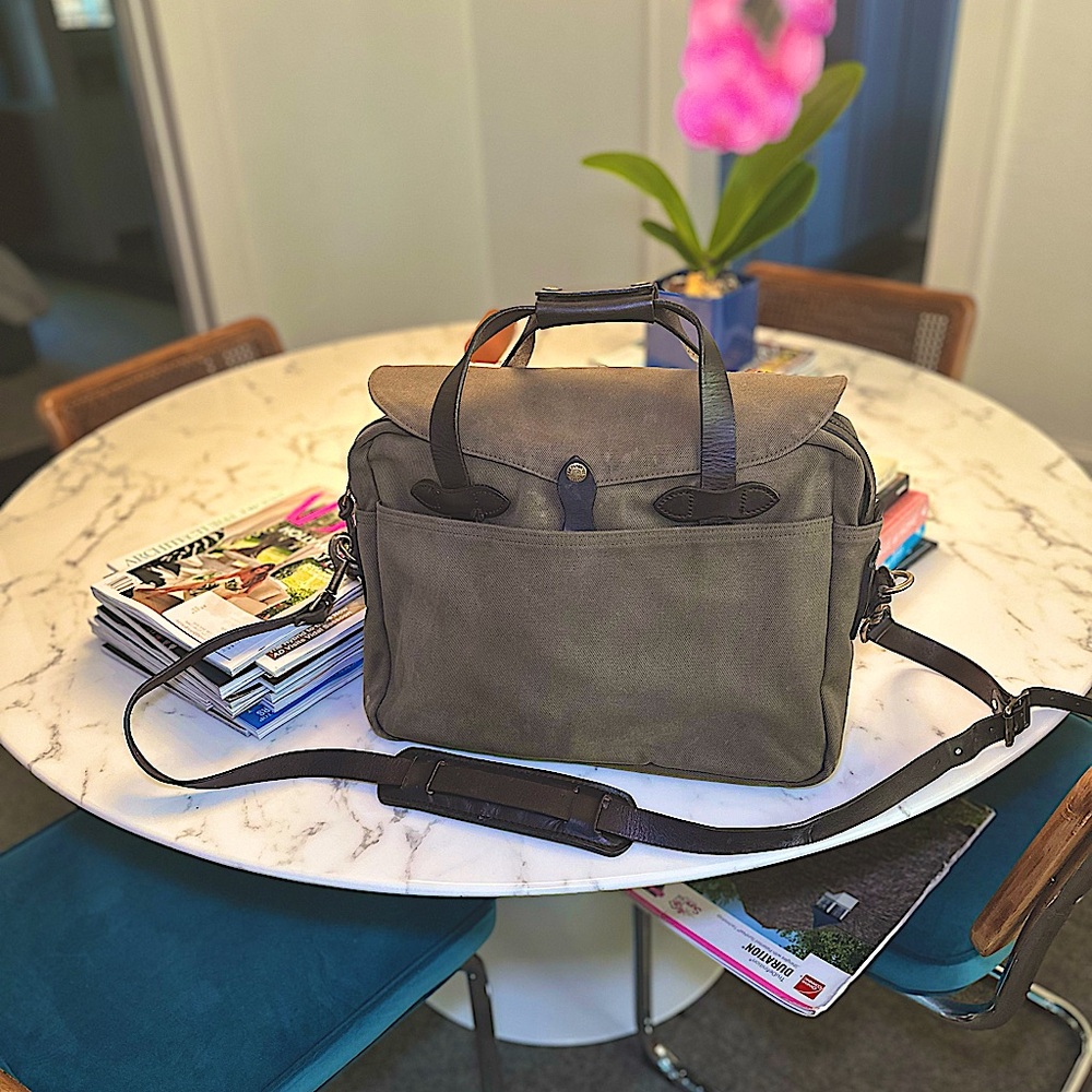 Filson rugged trill original briefcase in green